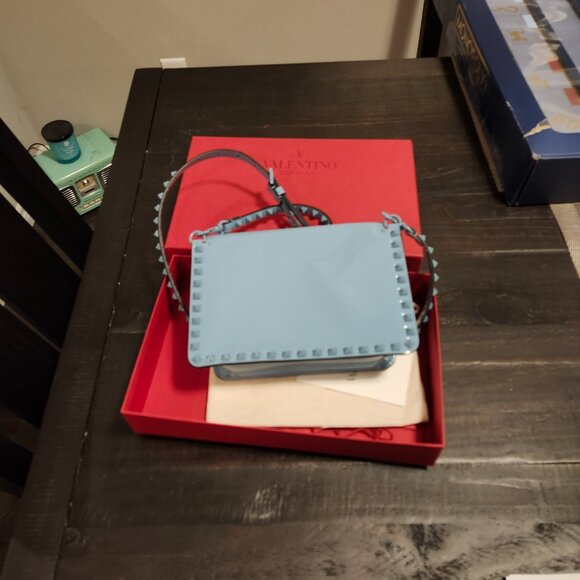 New Valentino Blue Patent Rockstud purse - Picture 4 of 8